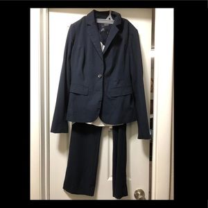 The Limited Suit with Top